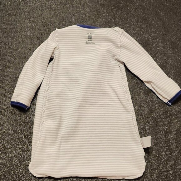 ADORABLE Toronto Maple Leafs Baby Sleep Sack NHL Baby 0-6 Months - Picture 5 of 8